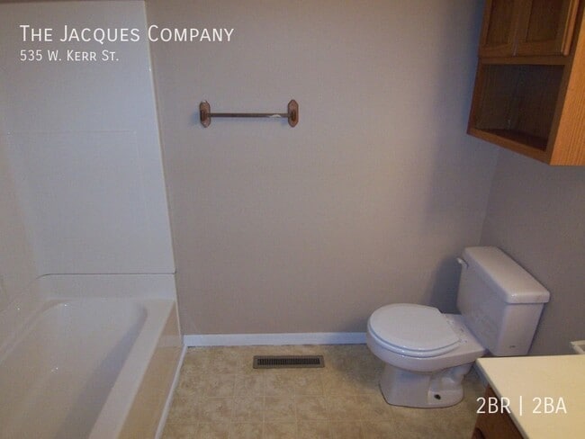 Foto del edificio - Clean Updated 2 Bedroom 2 Bath 1 Car Garag...