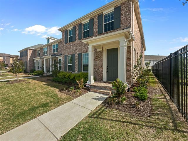 Building Photo - 15919 Fig Ln