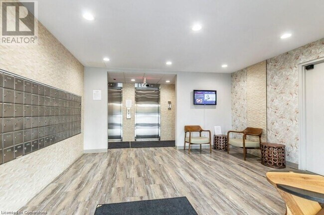 Photo du bâtiment - 200 Jamieson Pkwy