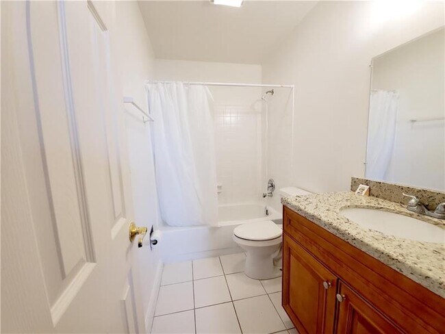 Building Photo - 3187 Coral Ridge Dr