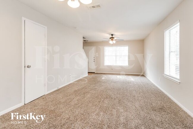 Building Photo - 15613 Martineau St