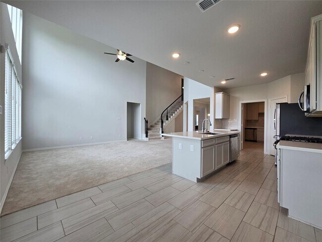 Building Photo - 8822 Morning Glow Dr
