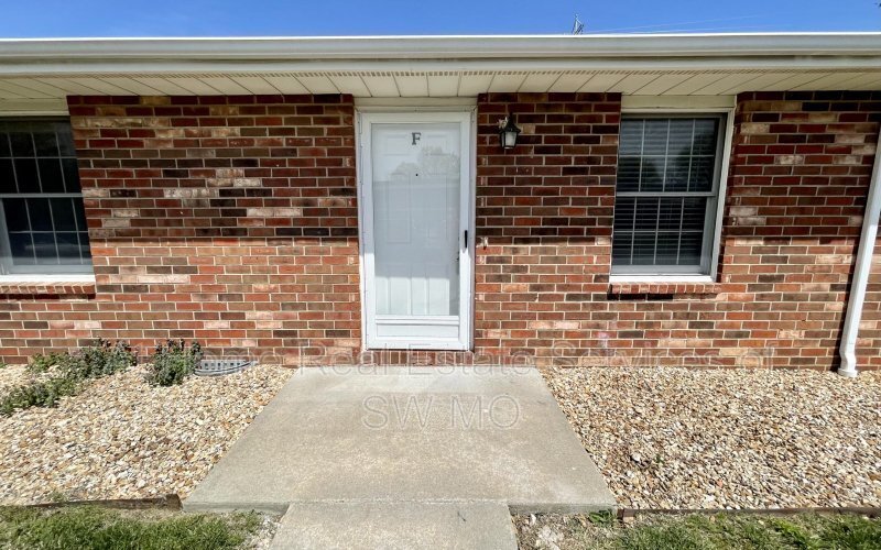 Primary Photo - 3161 S Kimbrough Ave