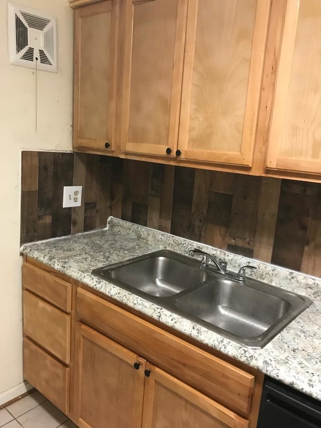 Kitchen3 - 2240 S Patterson Blvd