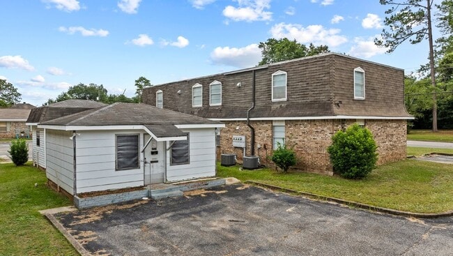 Building Photo - 292 W Claiborne St