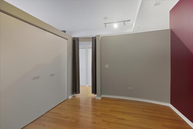 Foto del edificio - 208 W Washington St