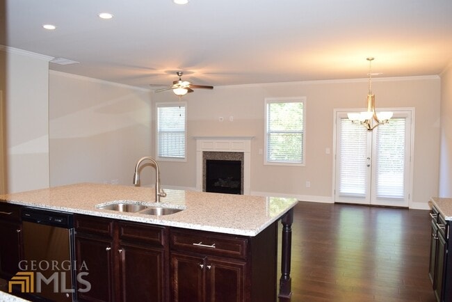 Building Photo - 2085 Wheylon Dr