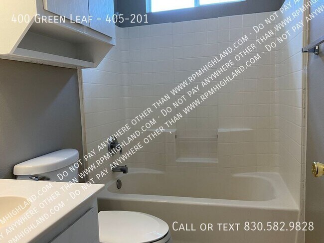 Foto del edificio - 400 Green Leaf