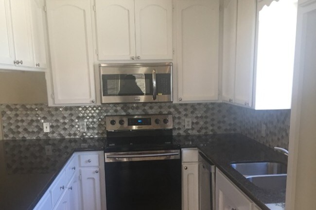 Cocina - 1925 Scenic Dr