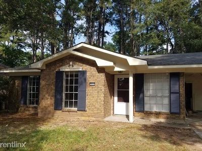 Primary Photo - 9012 Villanova Dr