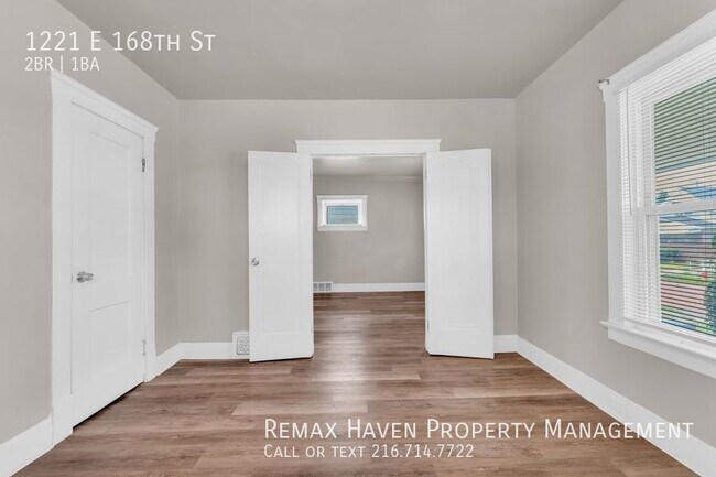 Foto del edificio - 1221 E 168th St Dn Cleveland, OH  - Spacio...