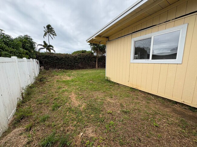 Foto del edificio - Rare 5 bedroom, 3 bath PET FRIENDLY HOUSE in KAILUA!
