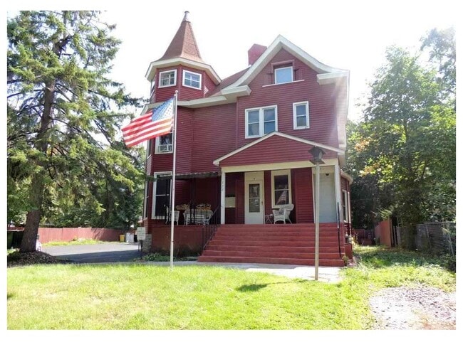 Building Photo - 272 Prescott St
