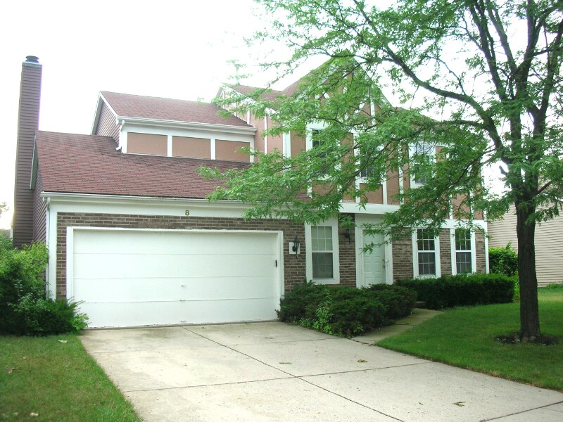 8 N Parliament Way, Mundelein, IL 60060 House Rental in Mundelein, IL