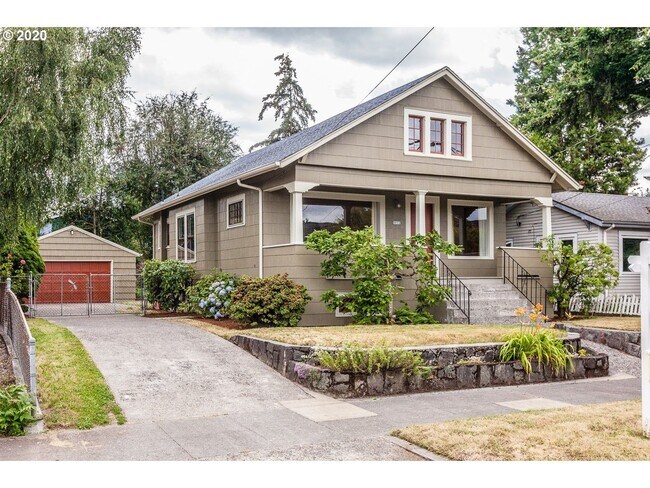 Building Photo - Versatile Home Near Mount Tabor with Bonus...
