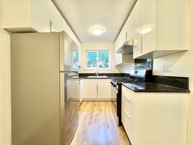 Foto del edificio - 14041 Moorpark St