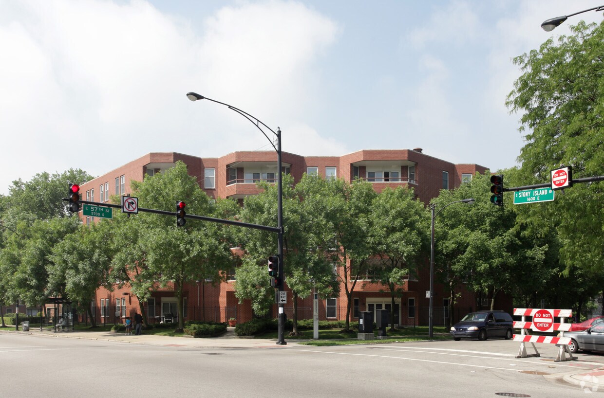 Foto del edificio - 5700 Stony Island Apartments