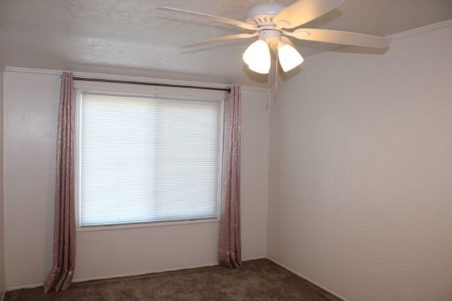 Building Photo - 500 Civic Center St