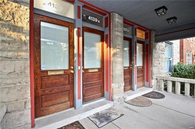 Foto del edificio - 4139 Castleman Ave