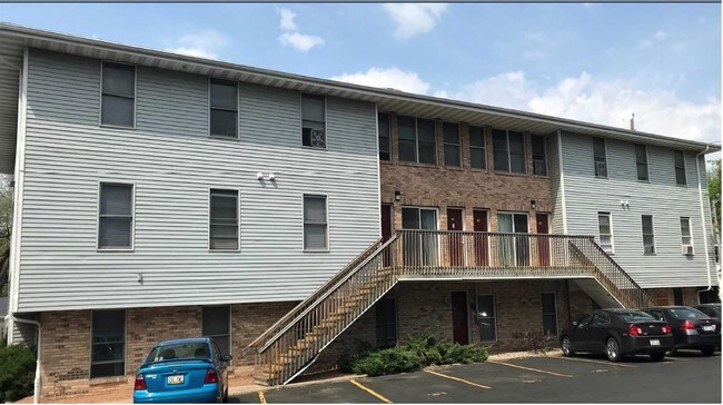 825-835 Calle Wisconsin - 825-835 Wisconsin St