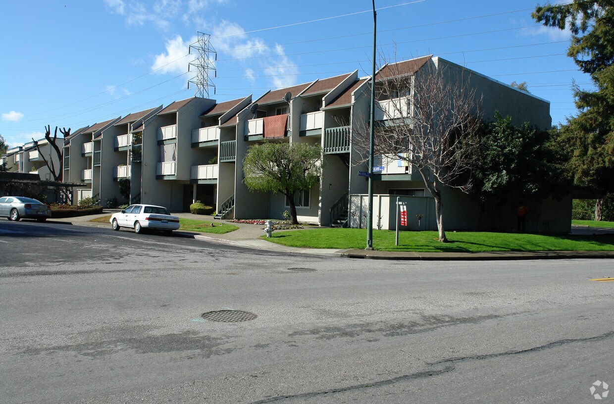 Foto del edificio - 650 Alamo Ct