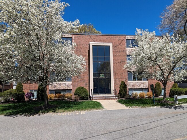 Foto del edificio - 191 W Wyoming Ave