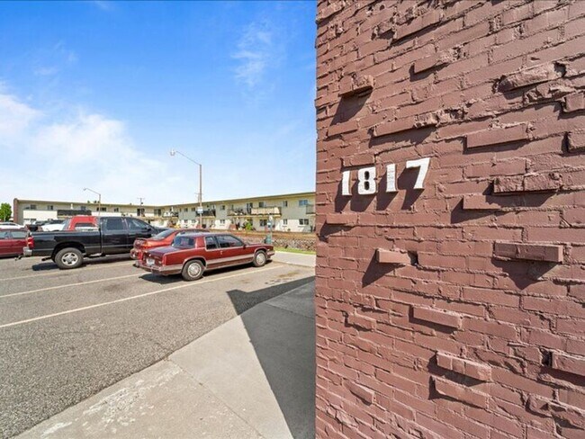Foto del edificio - 1817 Cartmell St