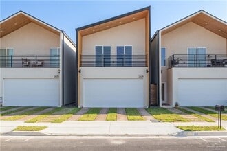 Building Photo - 25 Warbler Ave