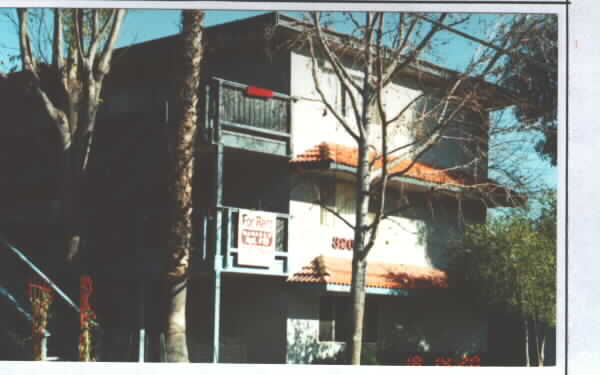 320 N Juniper St Foto del edificio - 320 N Juniper St