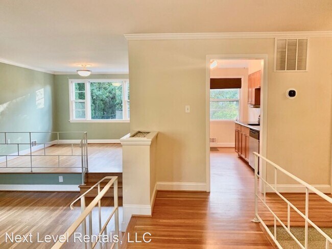 Building Photo - 3 br, 2.5 bath House - 4322 Federal Street