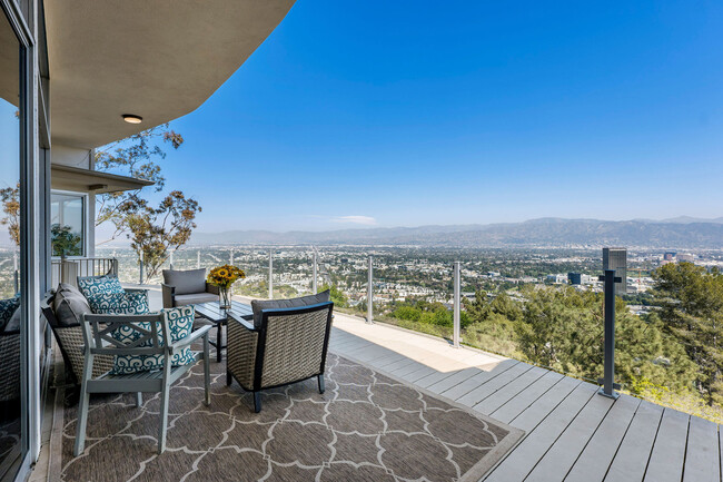 Views "UP" Above it all!! - 3212 Wrightwood Dr