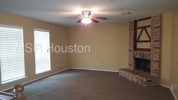 Foto del edificio - 2910 Valley Rose Dr