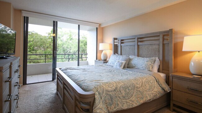 Building Photo - 7F38C9 Siesta Key
