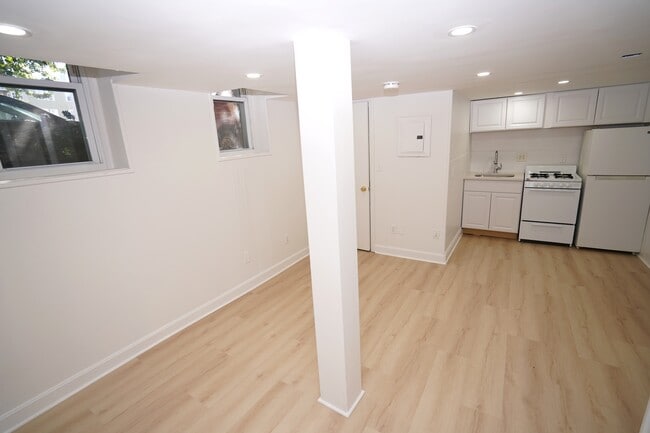 Photo - 1140 Commonwealth Ave Apartments