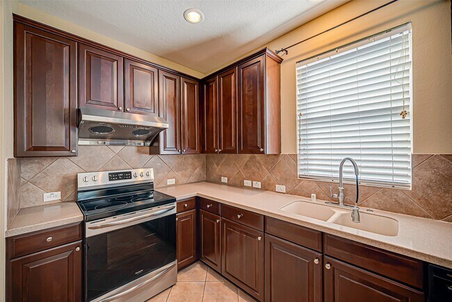 Foto del edificio - 219 Autumn Creek Ln