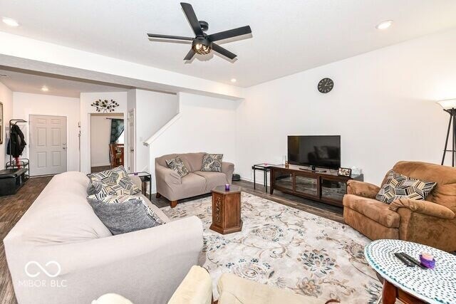 Foto del edificio - 5801 Teak Lane