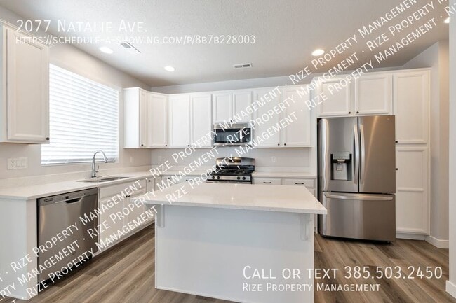Building Photo - Spacious Modern Living.