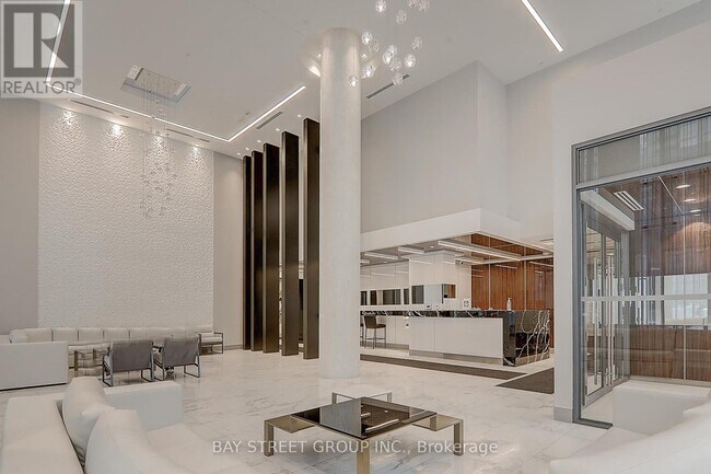 Building Photo - 32 Forest Manor Rd