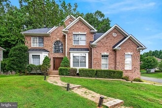 Building Photo - 18 Muster Dr