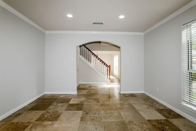 Foto del edificio - 108 N Rockfern Ct