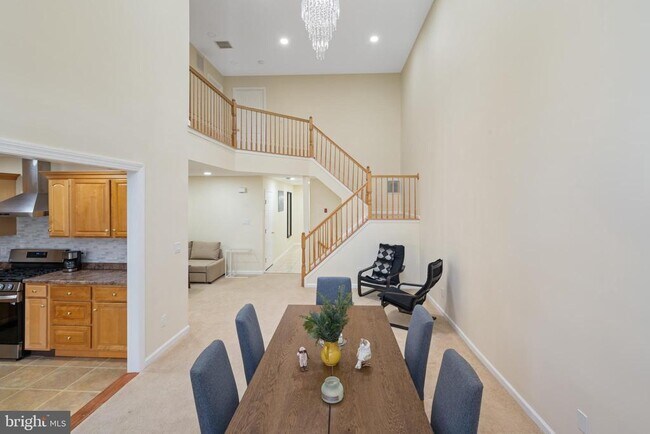 Building Photo - 3334 Woodland Cir