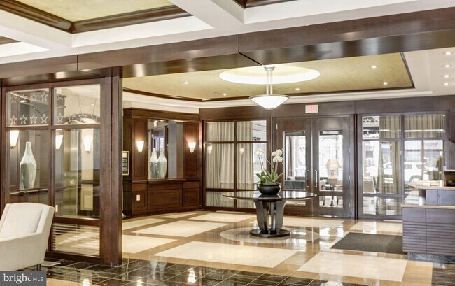 Foto del edificio - 888 N QUINCY St