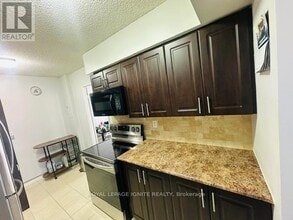 Building Photo - 1210 Radom St