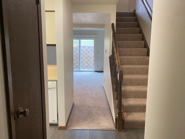 Foto del edificio - $1,300 | 2 Bedroom, 2.5 Bathroom Townhome | Pet Friendly | Available for July 1st, 2026 Move In!