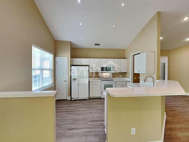 Foto del edificio - 9319 Stawell Dr