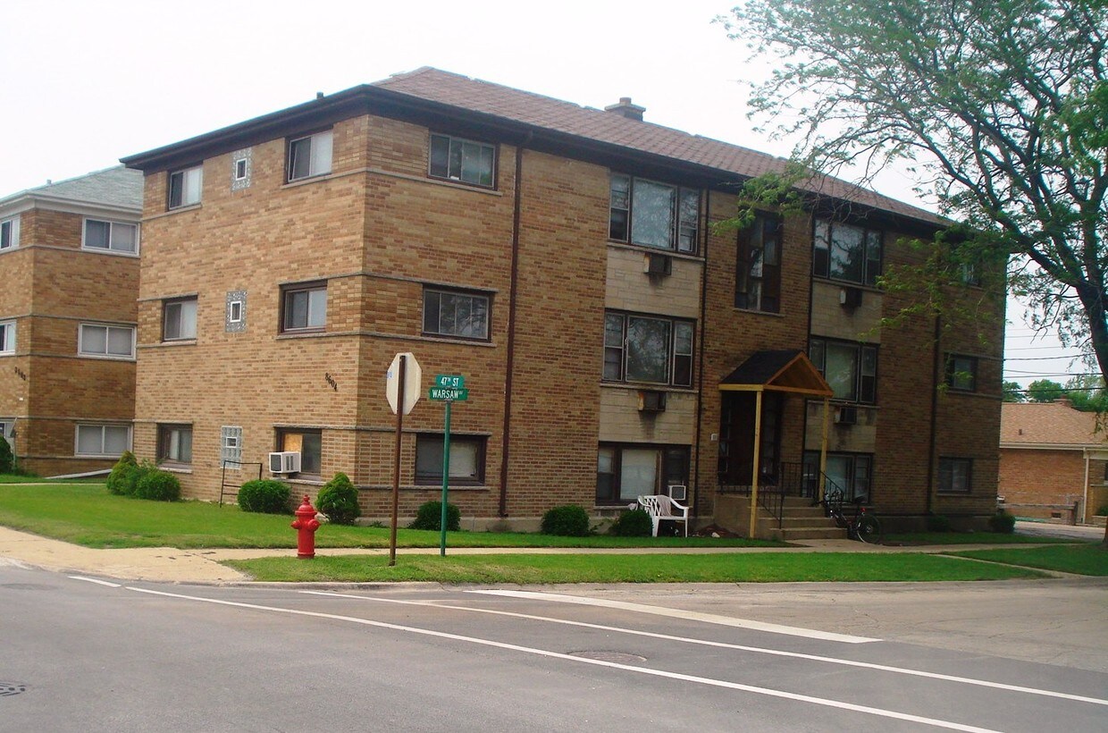 8604 W 47th St, Lyons, IL 60534 Apartments in Lyons, IL
