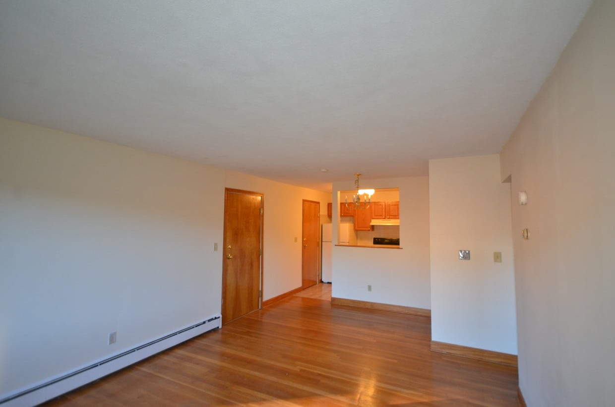 Primary Photo - 288 Grove St