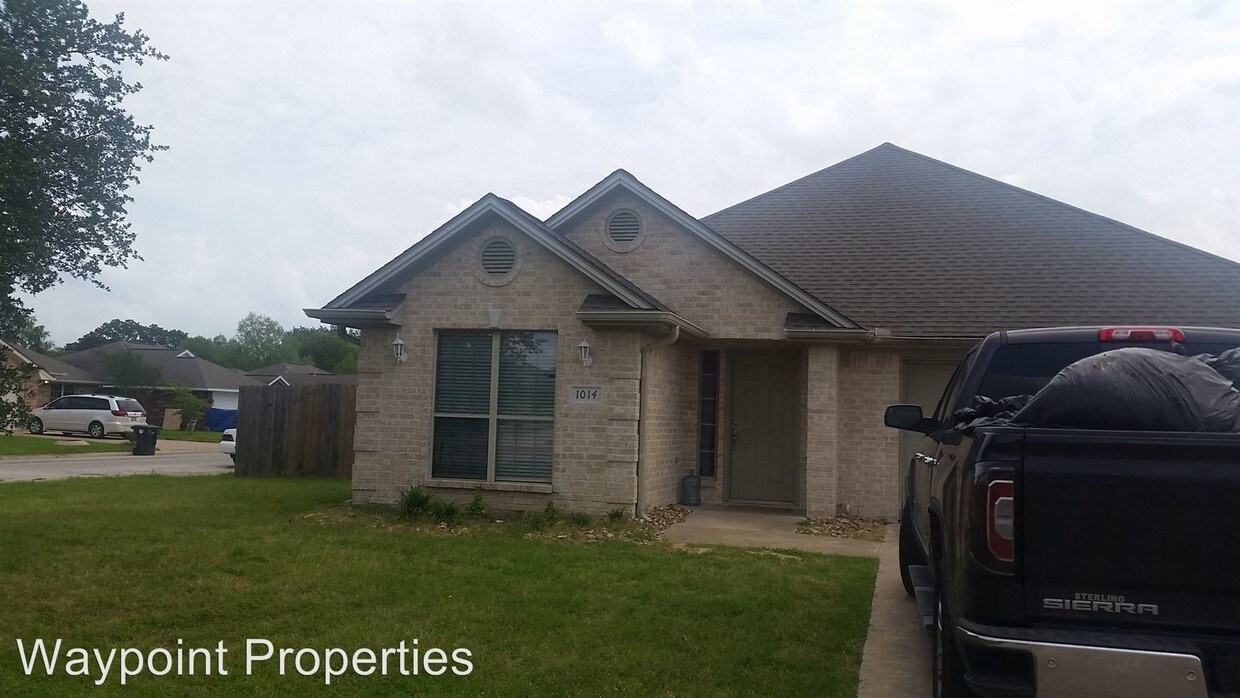 Foto principal - 4 br, 3 bath House - 1014 Gardenia