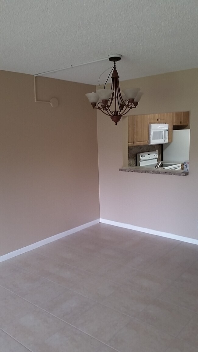 6660 Somerset Dr Unit 101, Boca Raton, FL 33433 Condo for Rent in