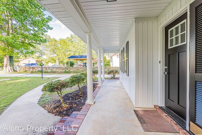 Foto del edificio - 3 br, 2 bath House - 14 Lynn Dr